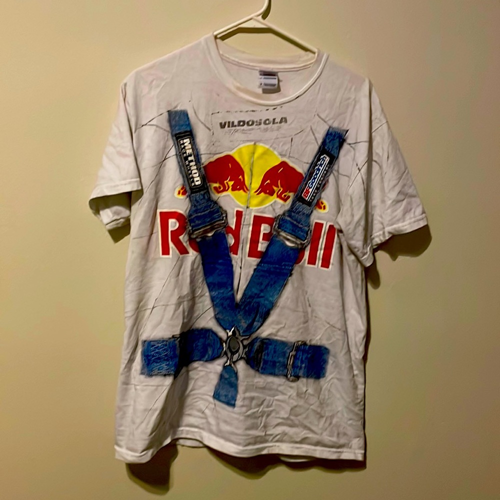 VINTAGE red bull race car shirt